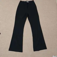 H&M 白タグ 黒のストレッチフレアパンツ