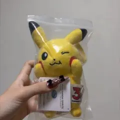 【新品未使用】いろんなかお ピカチュウ ウインク ぬいぐるみのサムネイル