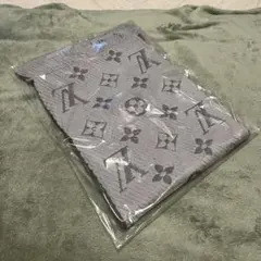 LOUIS VUITTON グレー マフラー モノグラム