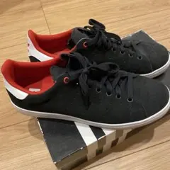 adidas スタンスミス ブラック/レッド