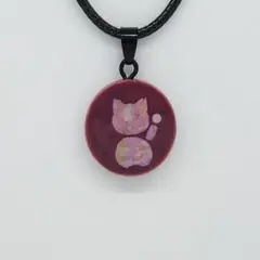 人や客を招く 招き猫 モチーフ 螺鈿ネックレス 桃　菖蒲あやめ色　ピンク　縁起物