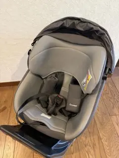 Combi 回転式チャイルドシート グレー