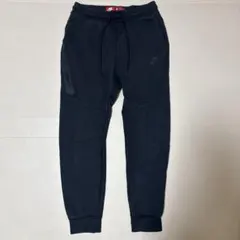 美品 Nikeテックフリースジョガーパンツ ブラック