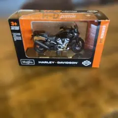 1:18 HARLEY DAVIDSON ミニカーのサムネイル