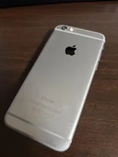 Apple iPhone 6 シルバー　64GB バッテリー100%