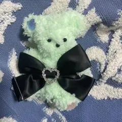 ミントグリーンのぬいぐるみ
