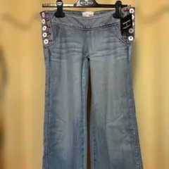 ライトブルー フレアパンツ ボタン付き　26サイズ