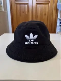adidas バケットハット 黒