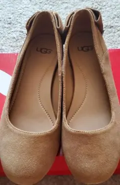 UGG ブラウン フラットシューズ リボン付きのサムネイル