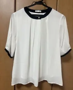 ハニーズ　半袖ブラウス