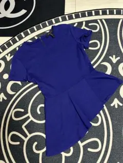 BCBGMAXAZRIA ペプラム 半袖トップス ブルー XSのサムネイル