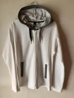 【adidas】最終値下げ❗️パーカー(フードグレー)ホワイト
