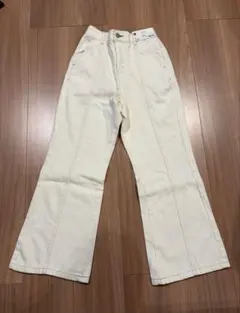 GU フロントジップフレアパンツ Mサイズ ホワイト