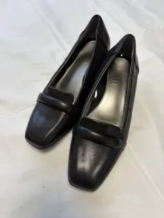 【美品】fitfit スクエアトゥ パンプス 黒 レディースのサムネイル