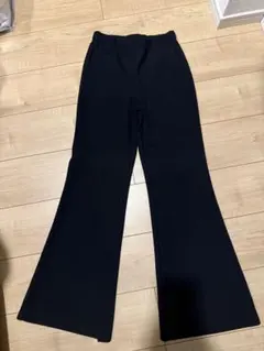ブラック フレアパンツ Mサイズ