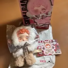 スカルパンダ　POPMART ぬいぐるみキーホルダー