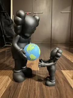 2025年最新】kaws フィギュア promiseの人気アイテム - メルカリ