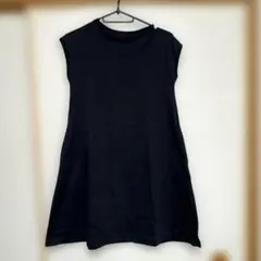 ユニクロ 黒ワンピース 140