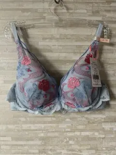 A75」トリンプ アモスタイル×マナミサクライ 夢みるブラ DeepVブラジャー