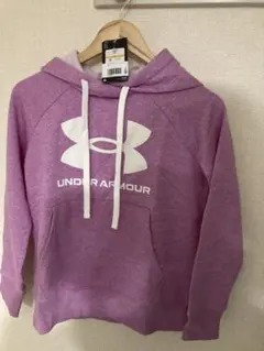 UNDER ARMOUR パープル フード付きパーカー SM