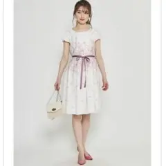 美品　ワンピース　トッコクローゼット　花柄　白