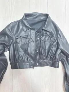 ブラック クロップド レザージャケット