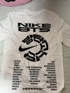 NIKE x BTS コラボ Tシャツ 白 S ARIRANG マーチ 正規品 - メルカリ