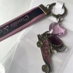 ディズニー　ヴィランズ　ハロウィン　2025 クルエラ キーチェーンのサムネイル