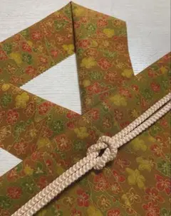 01193■半襟・帯締め・帯揚げセット■正絹黄土色地に花柄 緑 赤 黄色