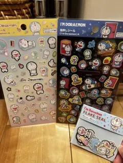 【新品未開封】ドラえもん　箔押しシール・フレークシール（ダイソー商品）のサムネイル