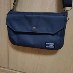 MORE BASIC ブラックショルダーバッグのサムネイル