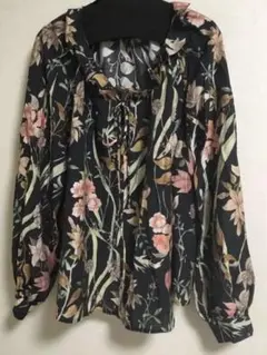 お値下げ❣️H&M 花柄ブラウス￼★大きいサイズ、LL〜3L￼