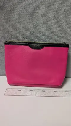 ヴィクトリアズ・シークレット　ポーチ