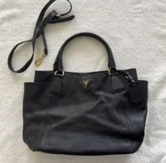 PRADA ブラック レザー ショルダーハンドバッグ 三角ロゴ