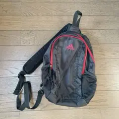 adidas アディダス　ボディバッグ　ワンショルダー ブラック レッド