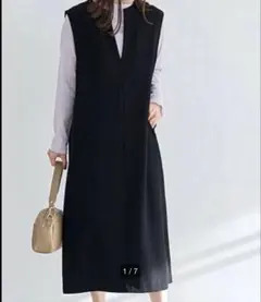 グリーンレーベルリラクシング　Vネック ジャンパースカート　黒　SHORT