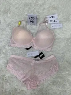 Item thumbnail for item cc92f822-c051-449f-abf9-5cb0b9b888ed