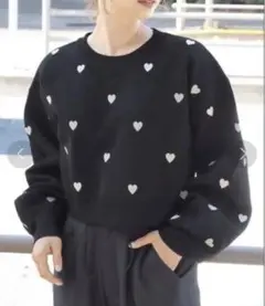 tiptop ハート刺繍ショート丈ニット