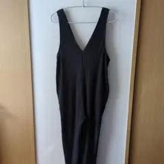 〈UNIQLO〉リブサロペットVネック タイトフィット