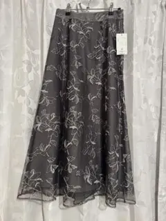 NATURAL BEAUTY BASIC 花柄刺繍 フレアロングスカート