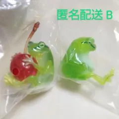まんぷくかえる　さくらんぼ と かえる　食べすぎちゃった　2点セット　ガチャ　B