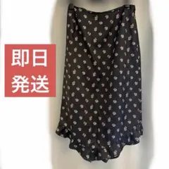 【即日発送❗️】Power flower ブラック　花柄 フレアスカートのサムネイル