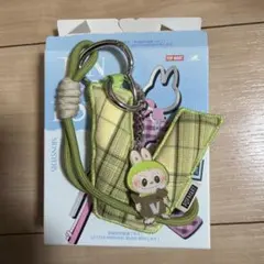 POP MART ラブブ イニシャルキーホルダー V