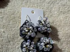 ハンドメイド フラワーデザインピアス｜ビーズ×パール｜新品未使用