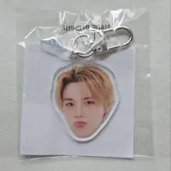 TREASURE 顔アクキー ドヨン　哀