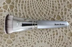 【最終値下】【３回のみ使用】ロージーローザ マルチファンデブラシ