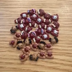 日焼けキティ　ネイルパーツ　35個