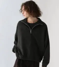 HARE ブラック ハーフジップ スウェット