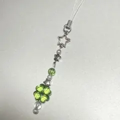 【01】ビーズストラップ クローバー 韓国 ハンドメイド