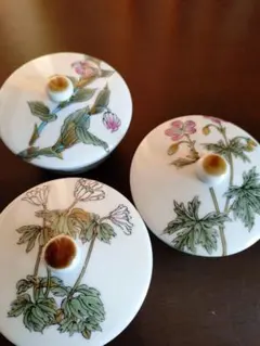 九谷　花柄陶器蓋付き　湯吞み3個セット